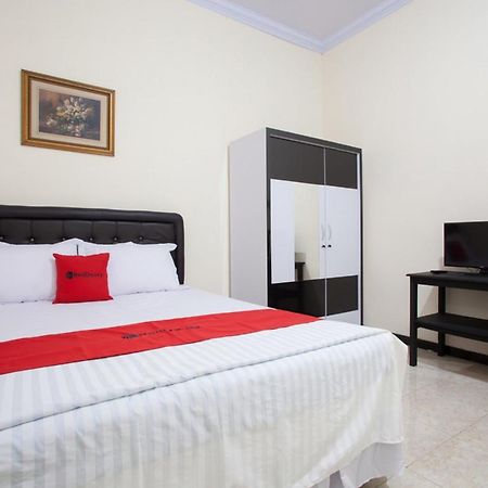 Reddoorz Syariah @ Jalan Mendut Banyuwangi Hotel บันยูวังงี ภายนอก รูปภาพ